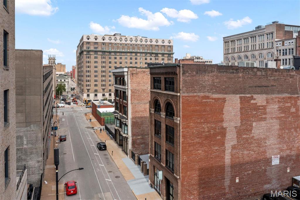 1113 Locust Street Unit: 300