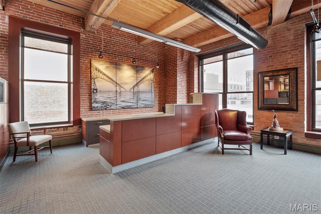 1113 Locust Street Unit: 300