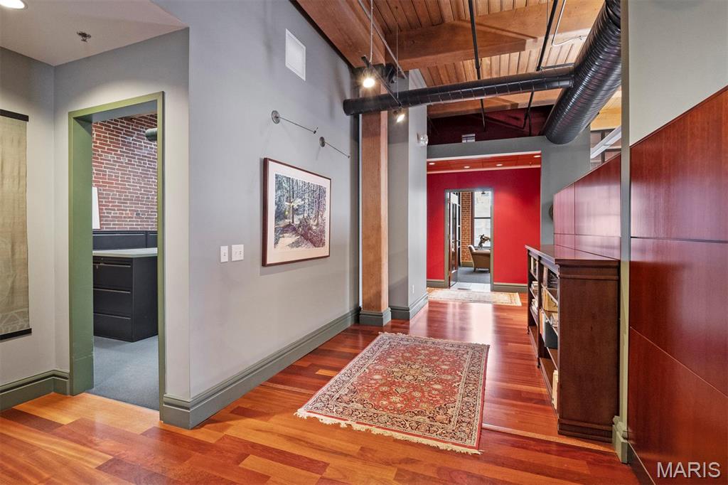 1113 Locust Street Unit: 300
