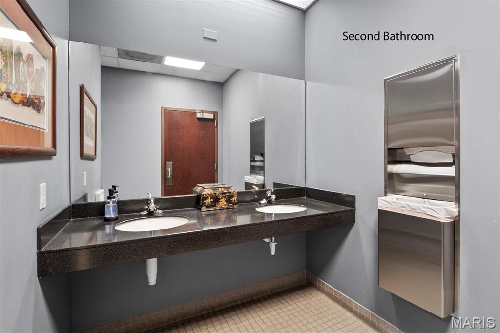 1113 Locust Street Unit: 300