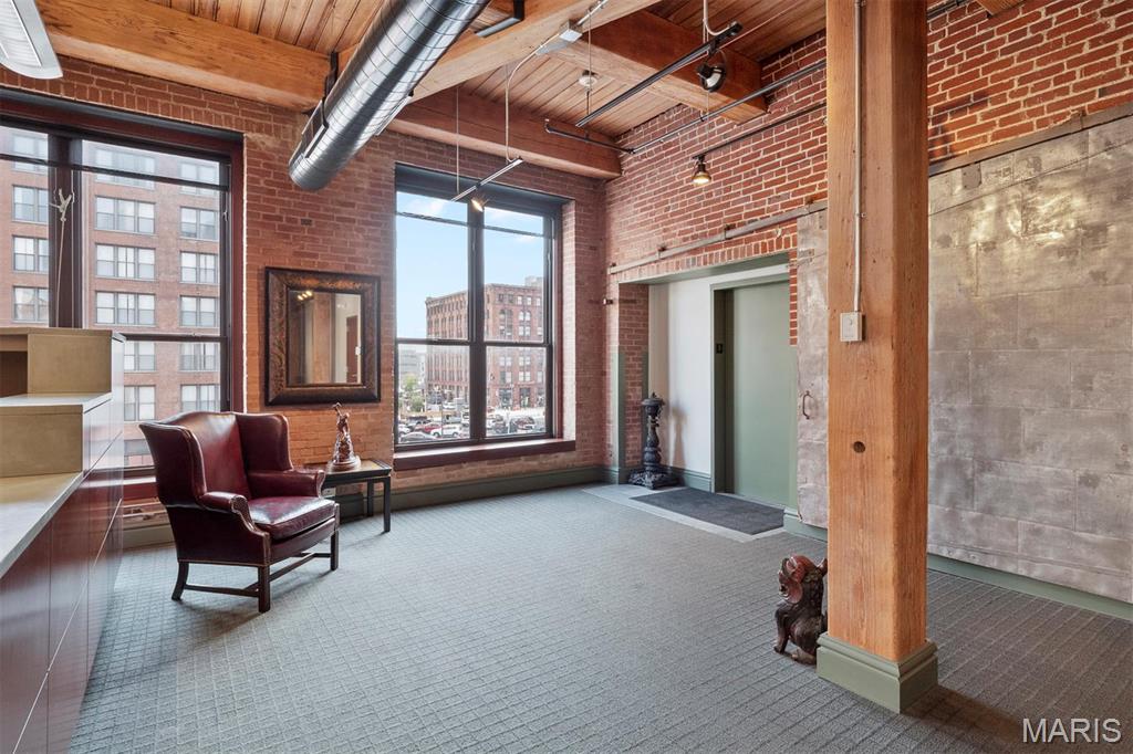 1113 Locust Street Unit: 300
