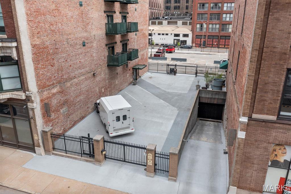 1113 Locust Street Unit: 300