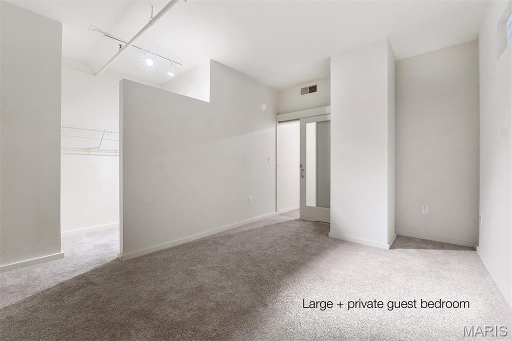 915 Olive Street Unit: 910