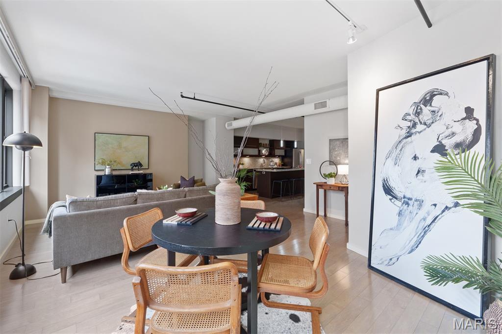 915 Olive Street Unit: 910