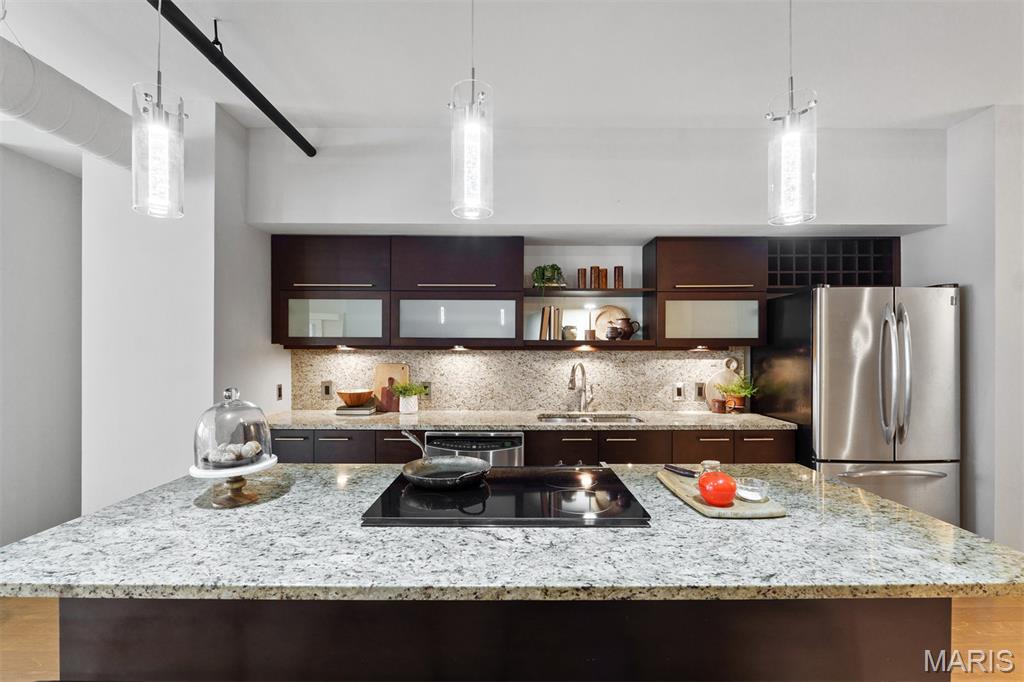 915 Olive Street Unit: 910