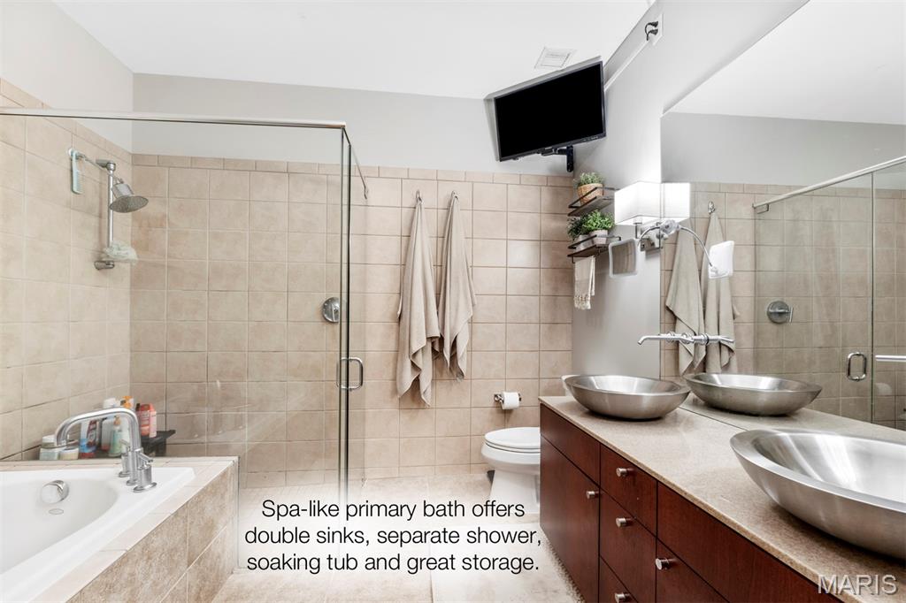 901 Washington Avenue Unit: 702