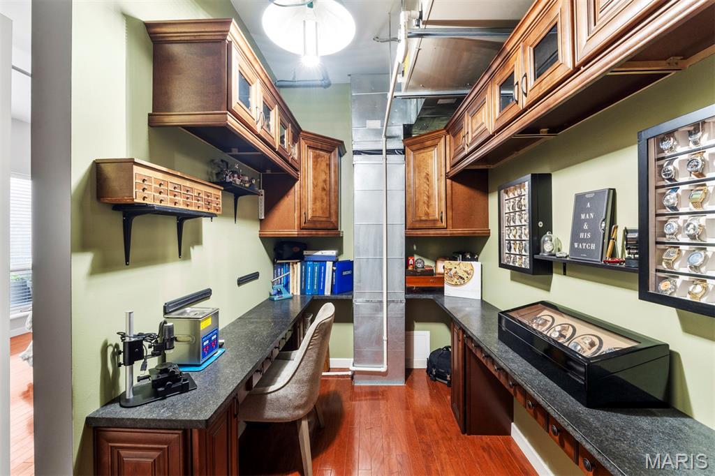 901 Washington Avenue Unit: 702