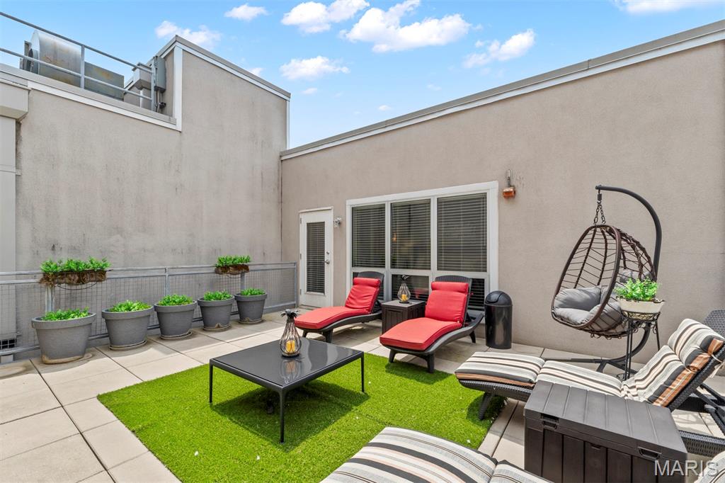 901 Washington Avenue Unit: 702