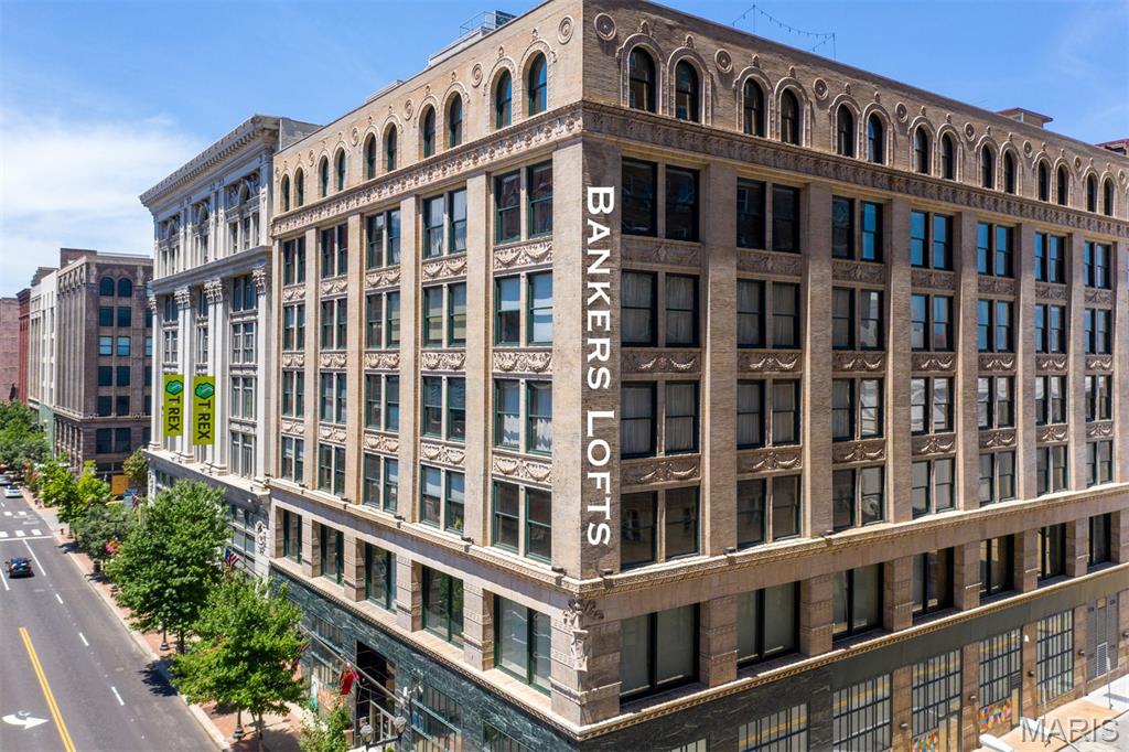 901 Washington Avenue Unit: 702