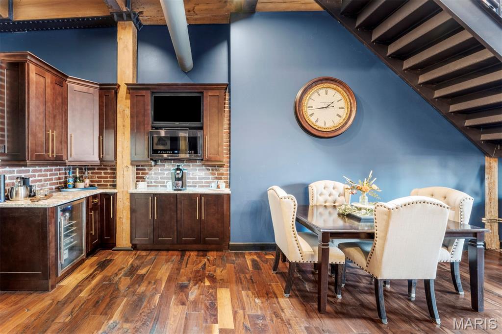 901 Washington Avenue Unit: 702