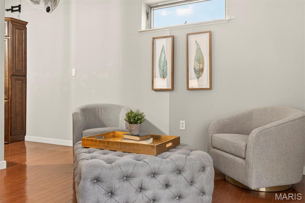 901 Washington Avenue Unit: 702