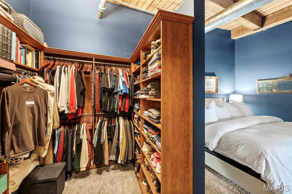 901 Washington Avenue Unit: 702