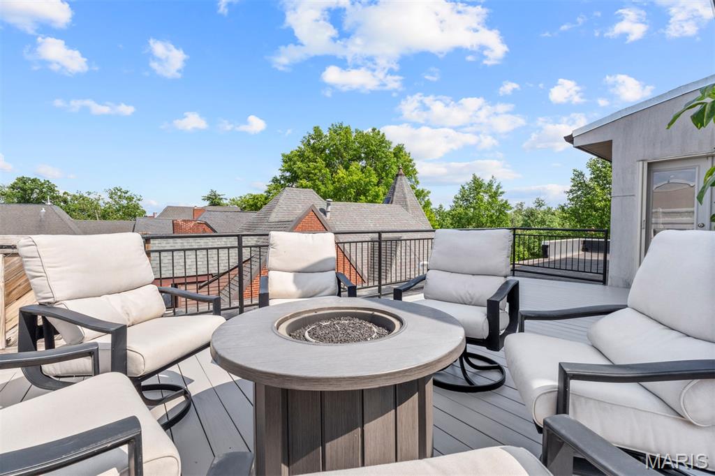 110 N Newstead Avenue Unit: 303