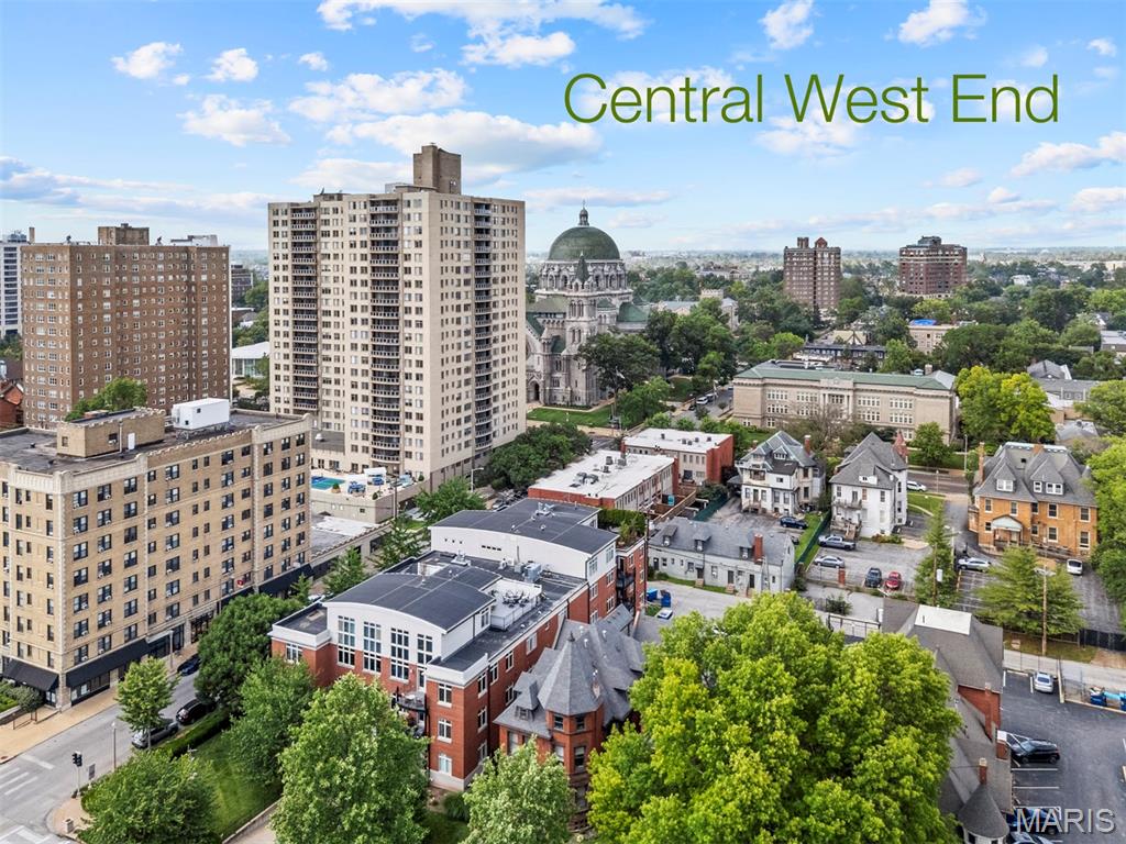 110 N Newstead Avenue Unit: 303