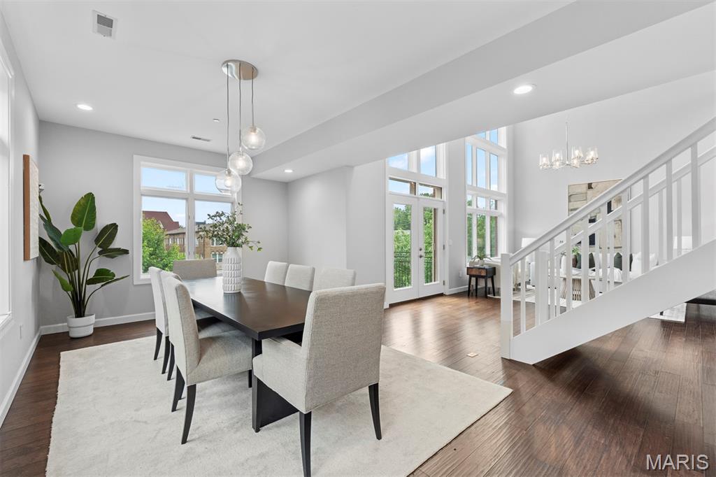 110 N Newstead Avenue Unit: 303