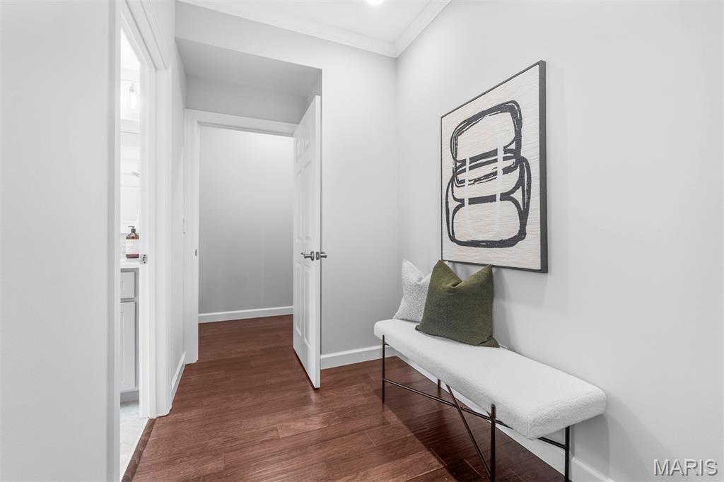 110 N Newstead Avenue Unit: 303