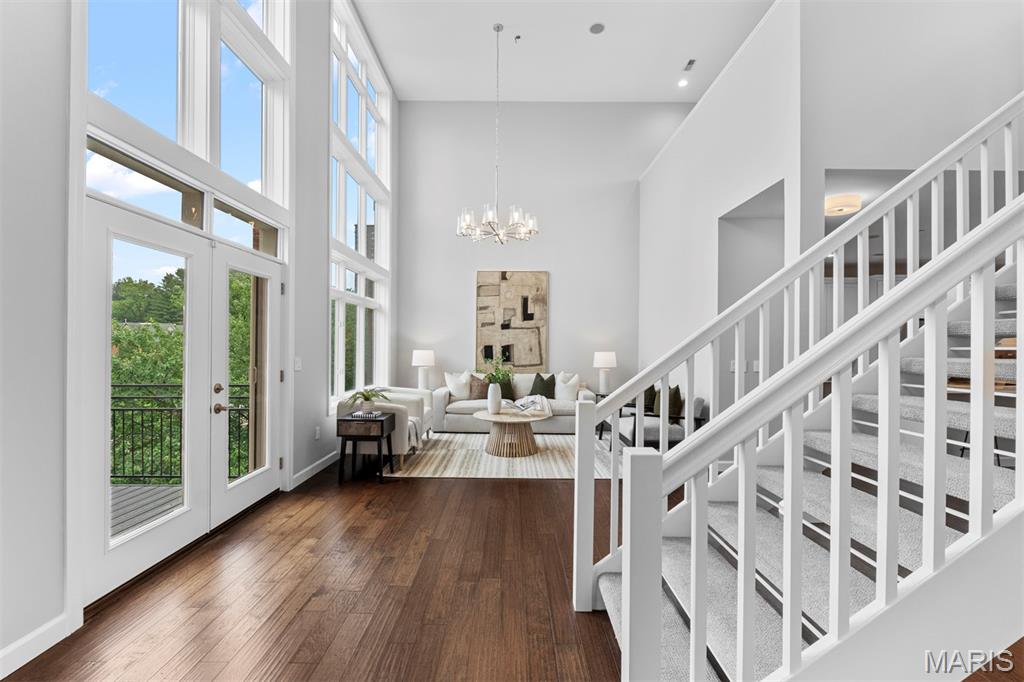 110 N Newstead Avenue Unit: 303