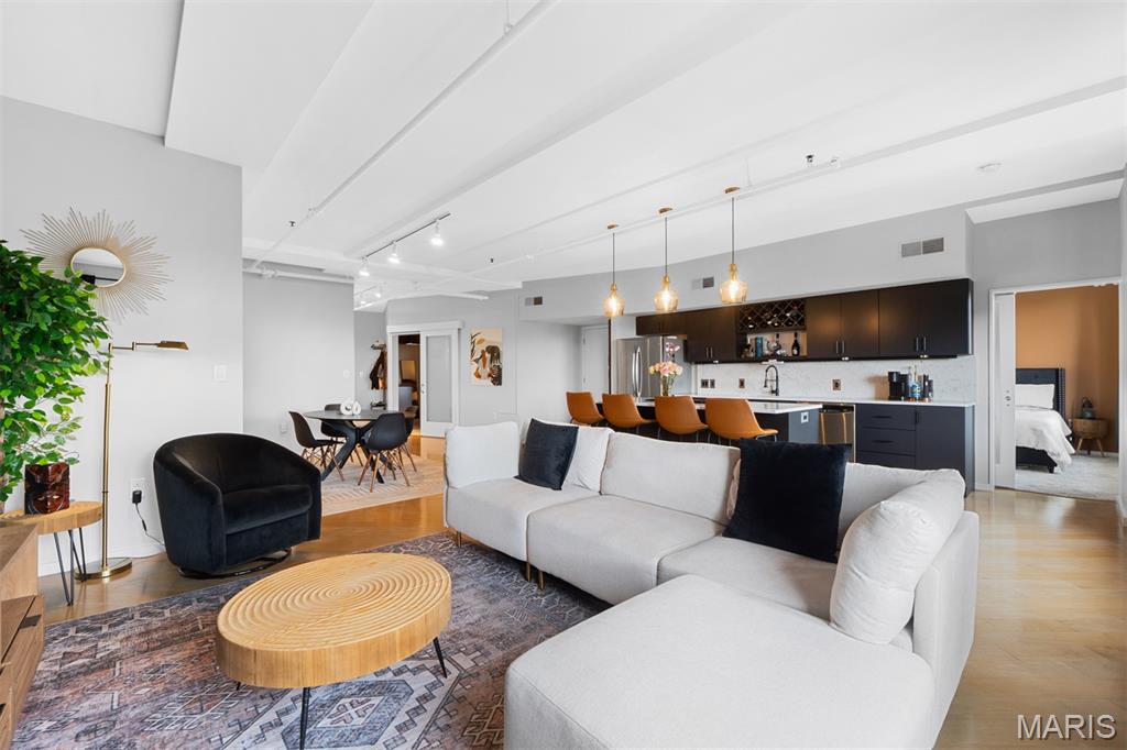 915 Olive Street Unit: 1504