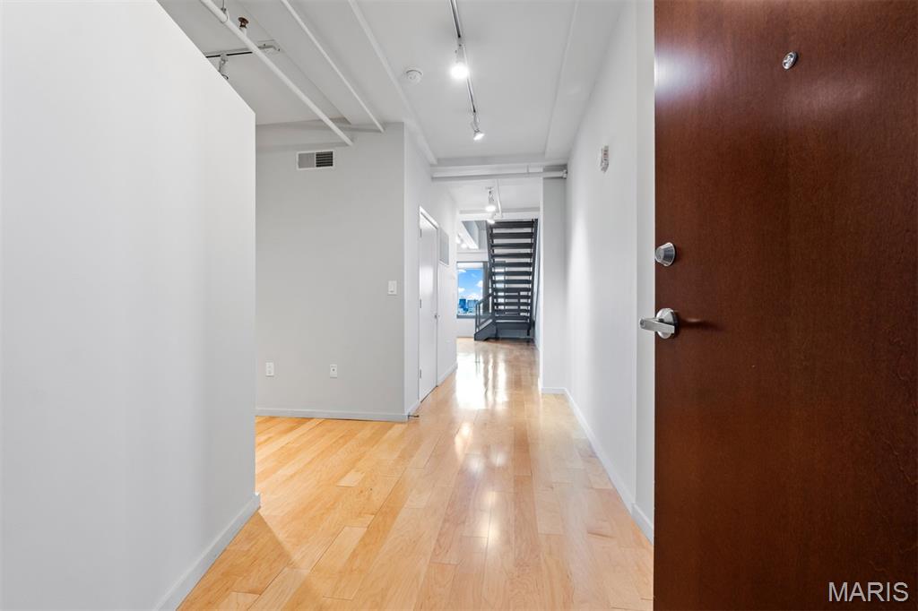 915 Olive Street Unit: 1606