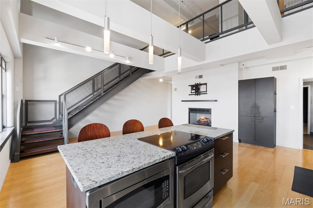 915 Olive Street Unit: 1606