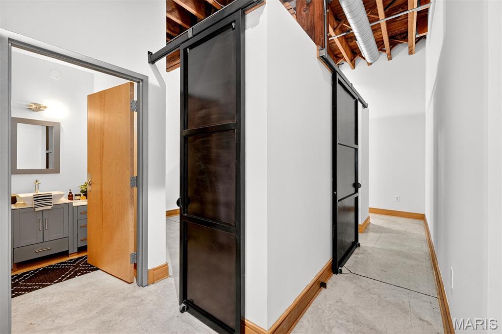 1004 Spruce Street Unit: 404