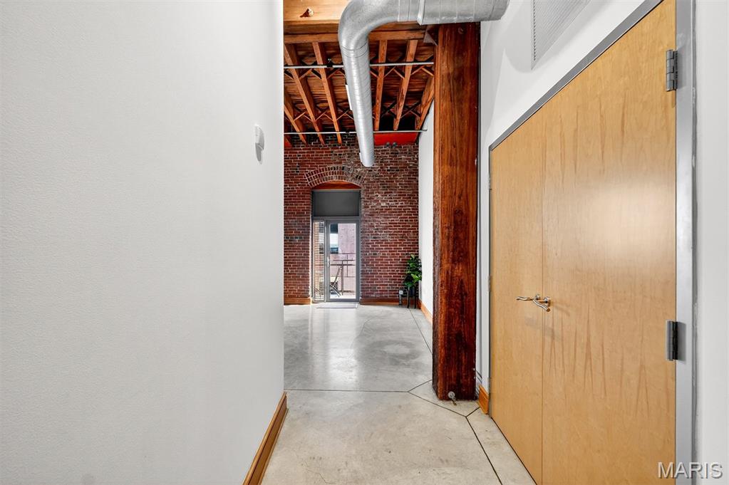 1004 Spruce Street Unit: 404