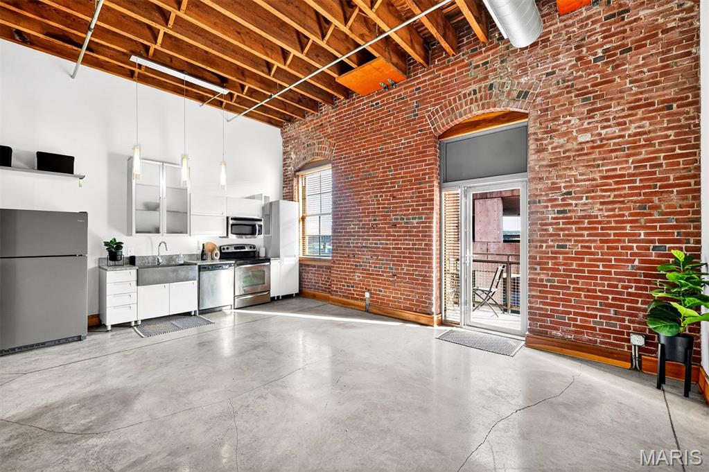 1004 Spruce Street Unit: 404