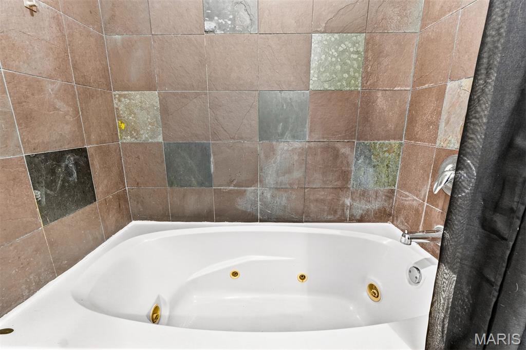 1004 Spruce Street Unit: 404