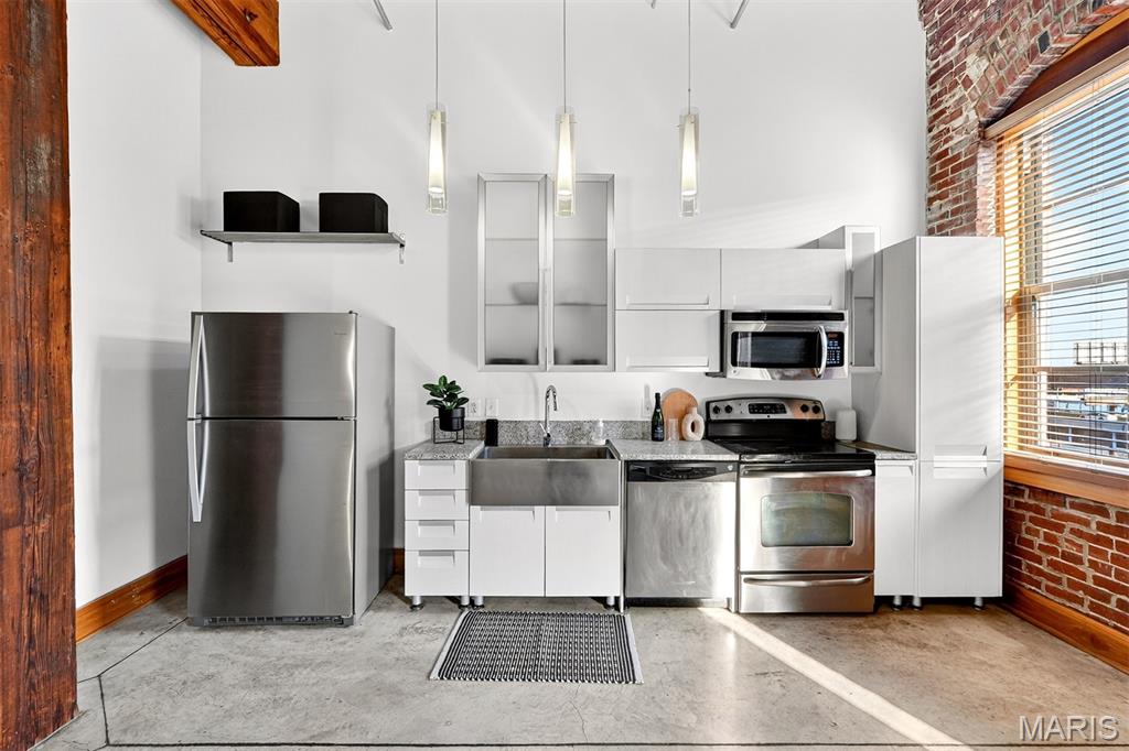 1004 Spruce Street Unit: 404