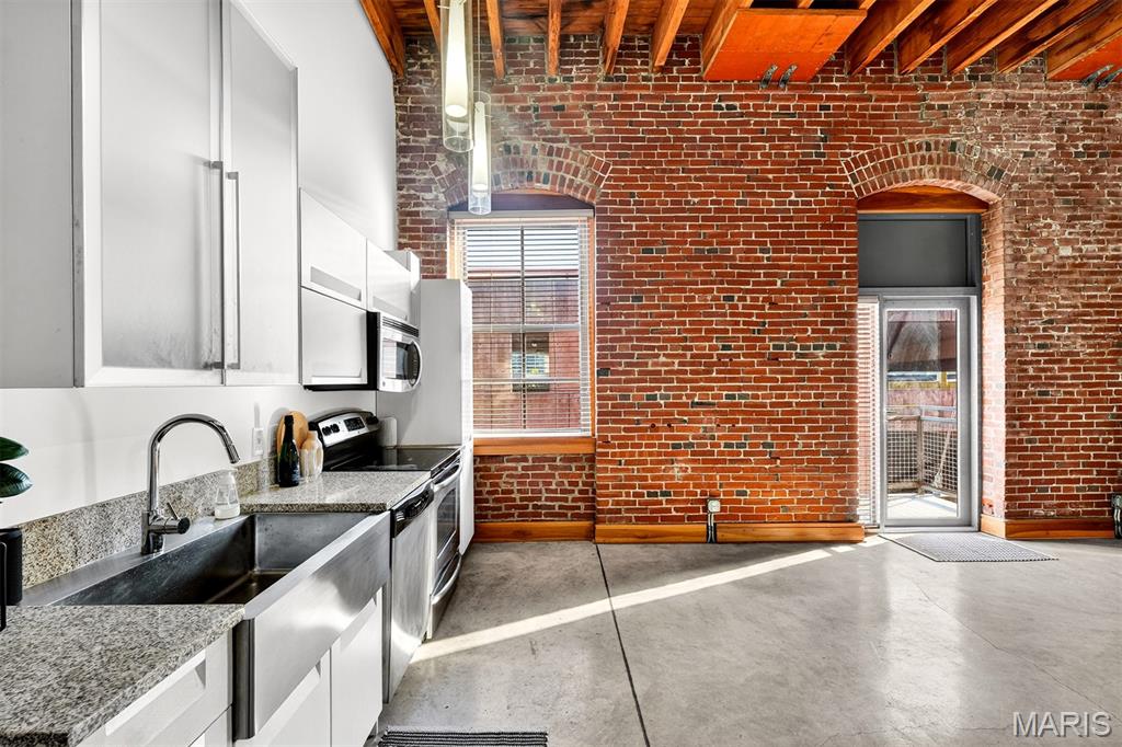 1004 Spruce Street Unit: 404