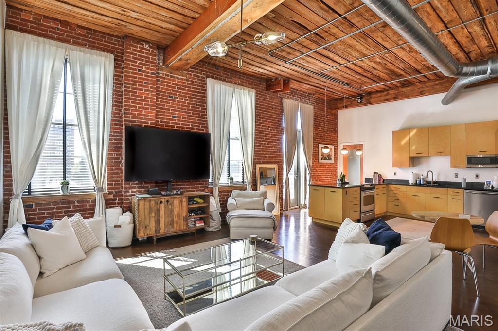 721 N 17th Street Unit: 304