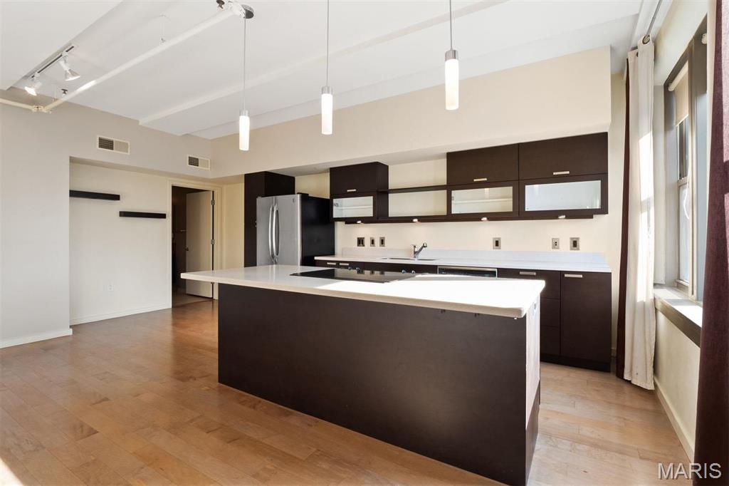 915 Olive Unit: 1206