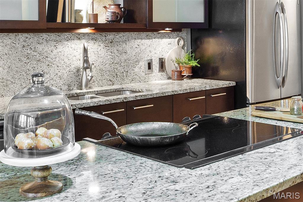 915 Olive Street Unit: 910