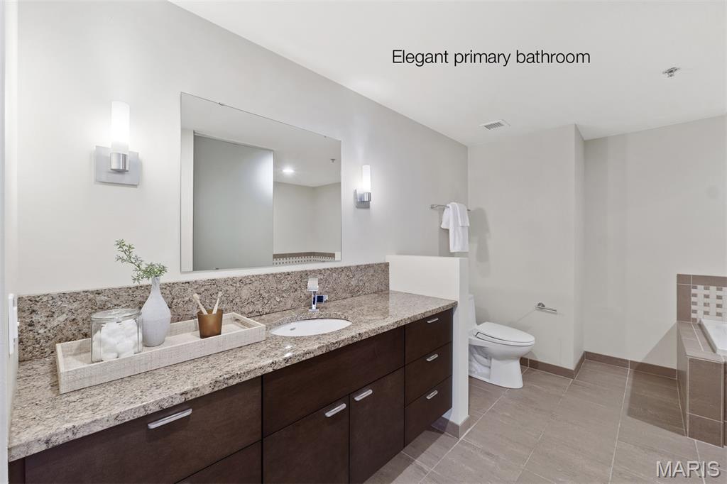 915 Olive Street Unit: 910