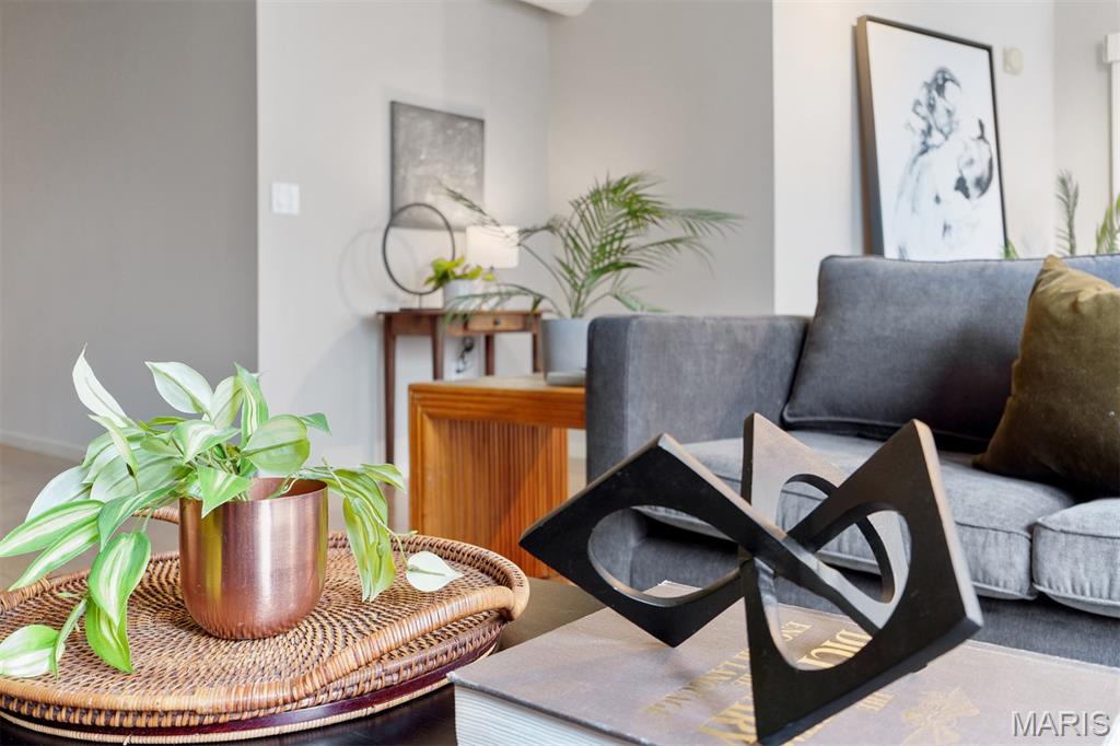 915 Olive Street Unit: 910