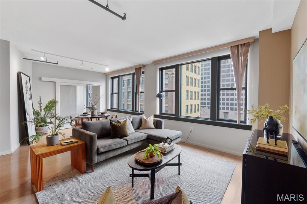 915 Olive Street Unit: 910