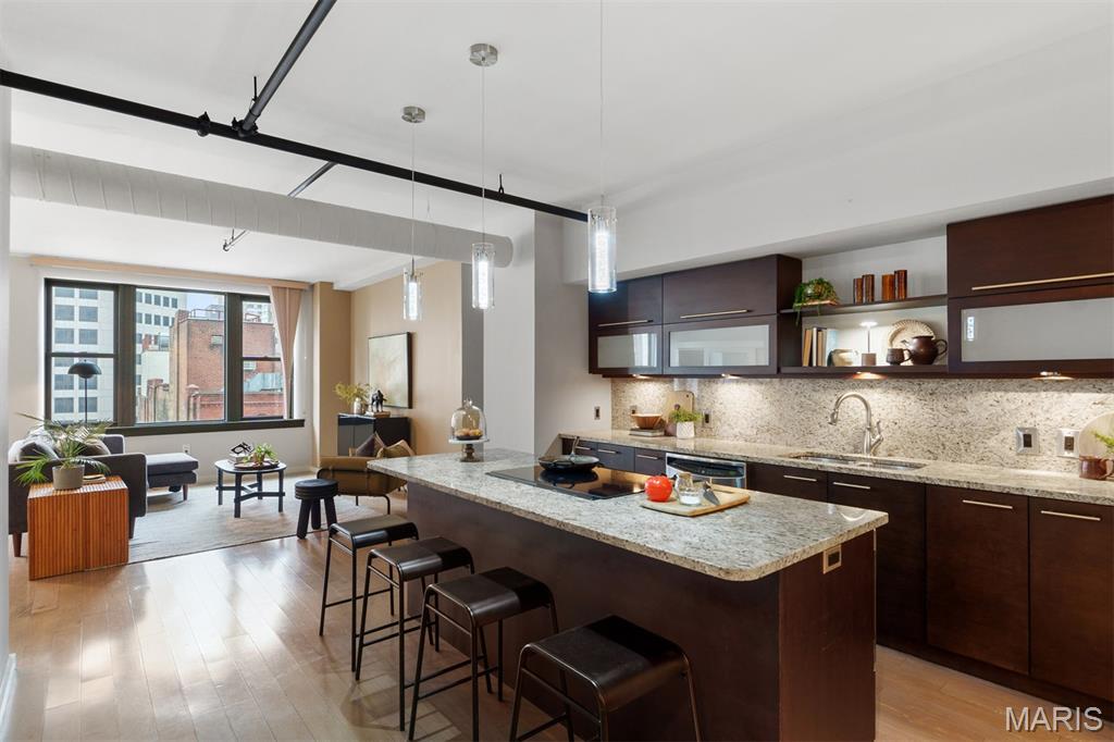 915 Olive Street Unit: 910