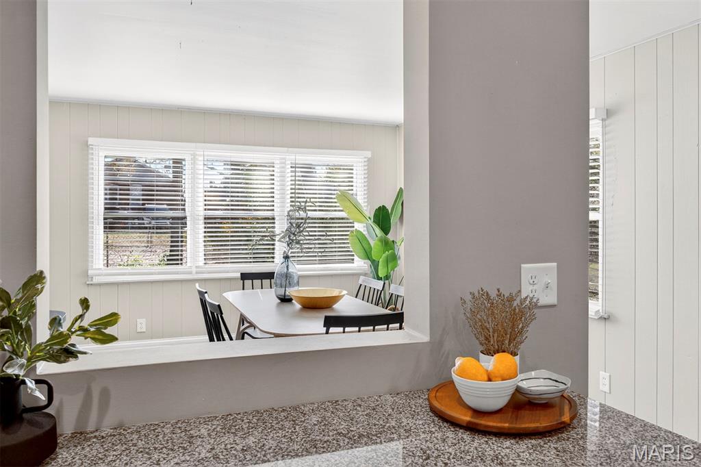 5834 Victoria Avenue