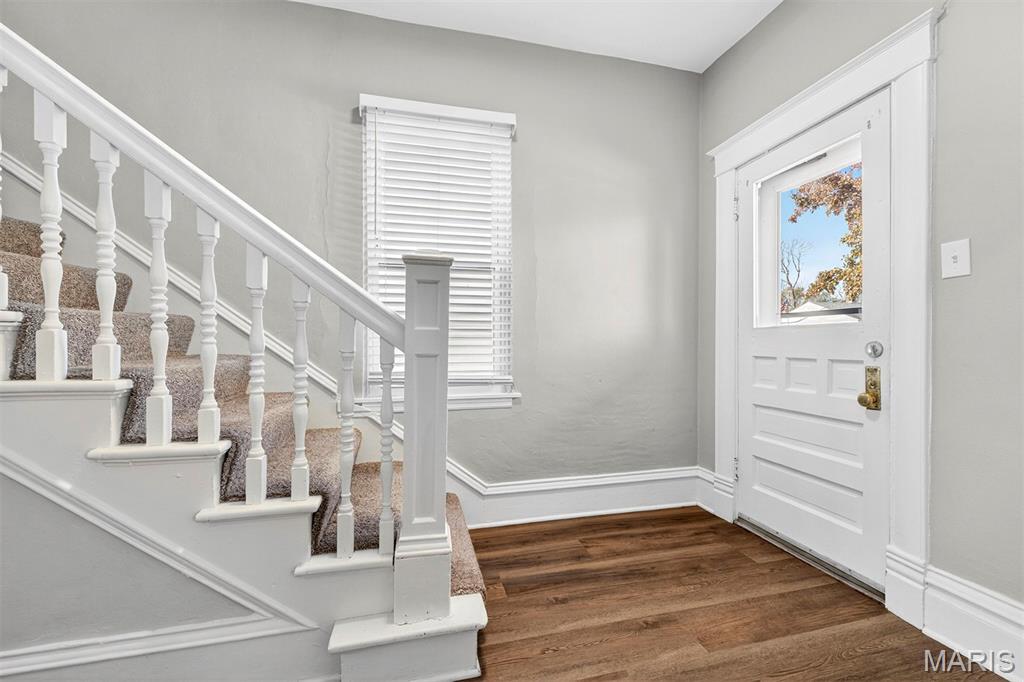 5834 Victoria Avenue