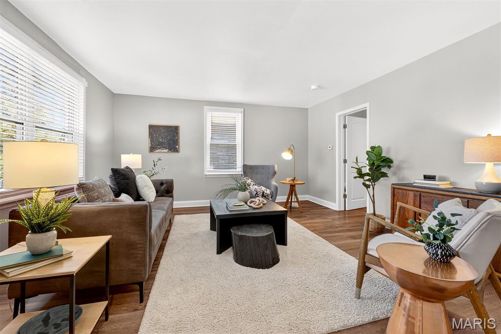 5834 Victoria Avenue