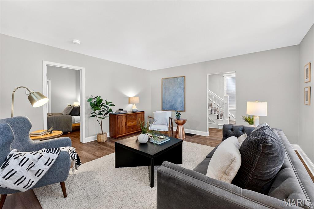 5834 Victoria Avenue