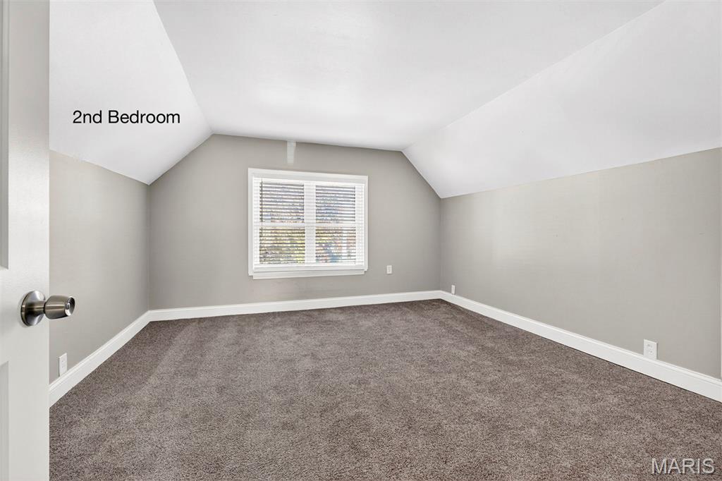 5834 Victoria Avenue