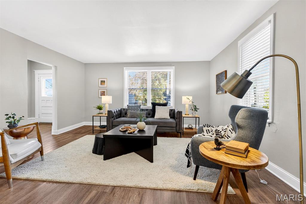 5834 Victoria Avenue