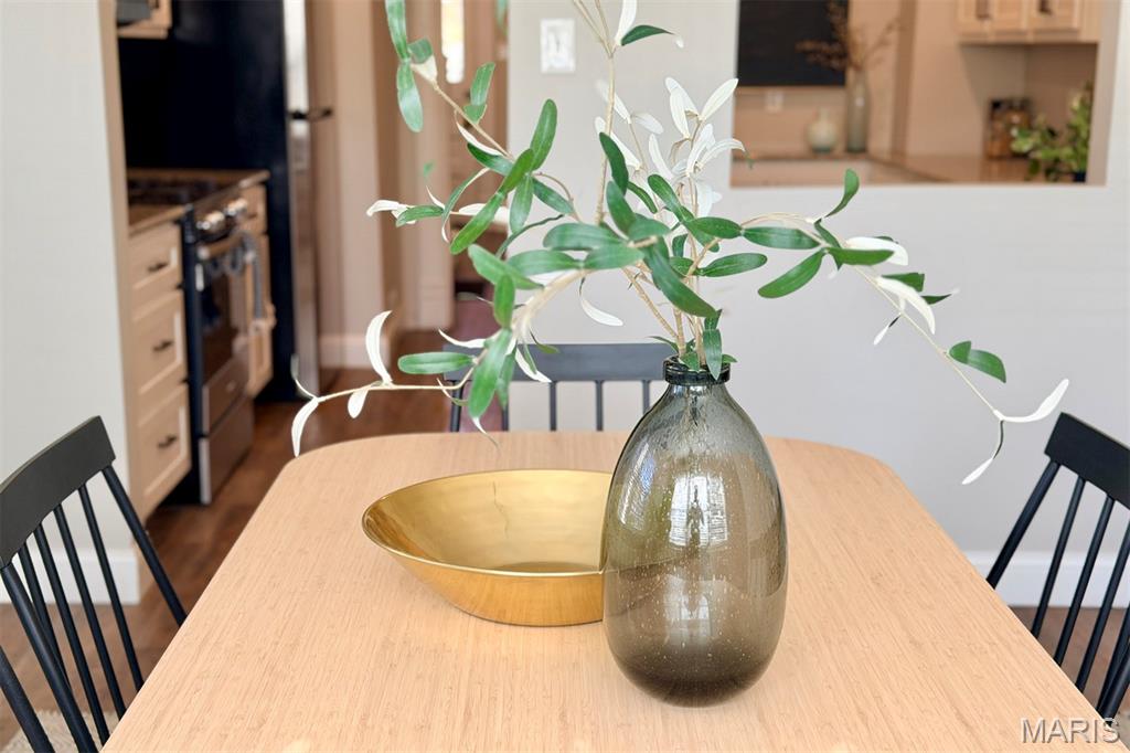 5834 Victoria Avenue