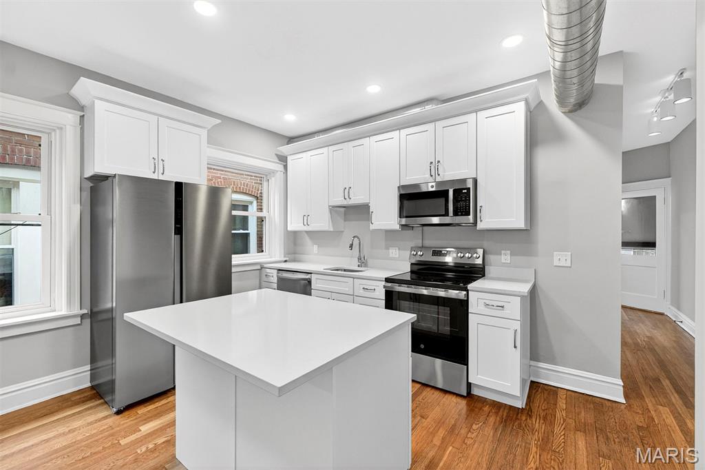 6432 Alamo Avenue Unit: 2E