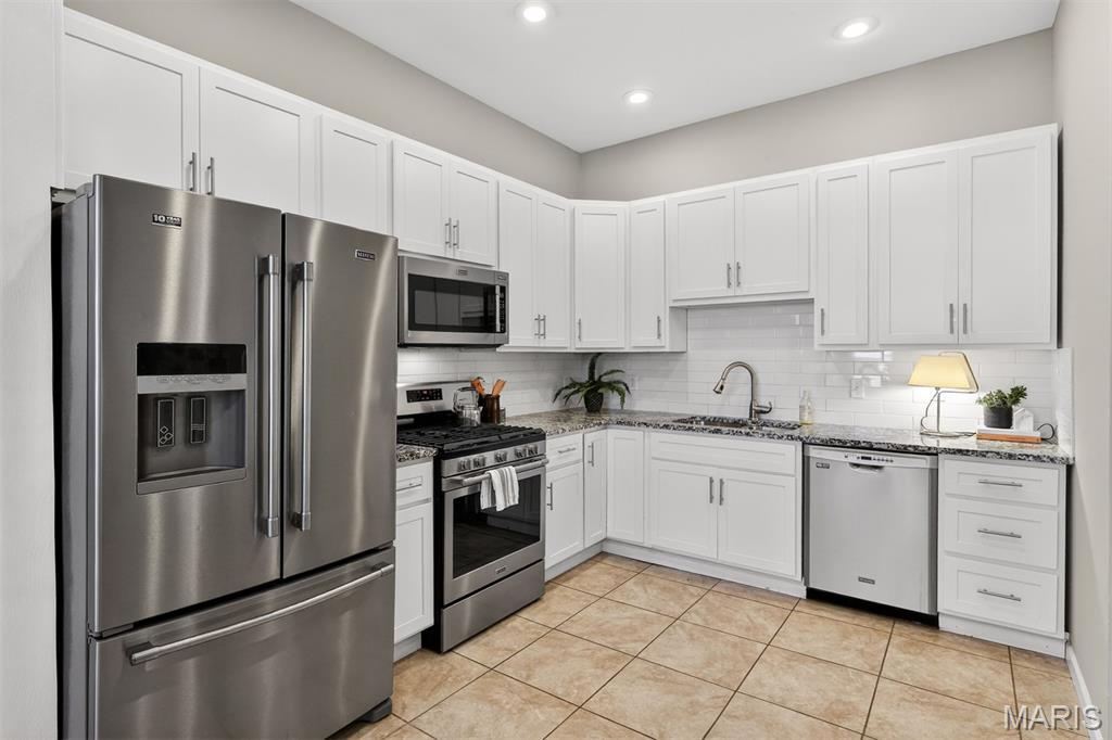 2124 Withnell Avenue