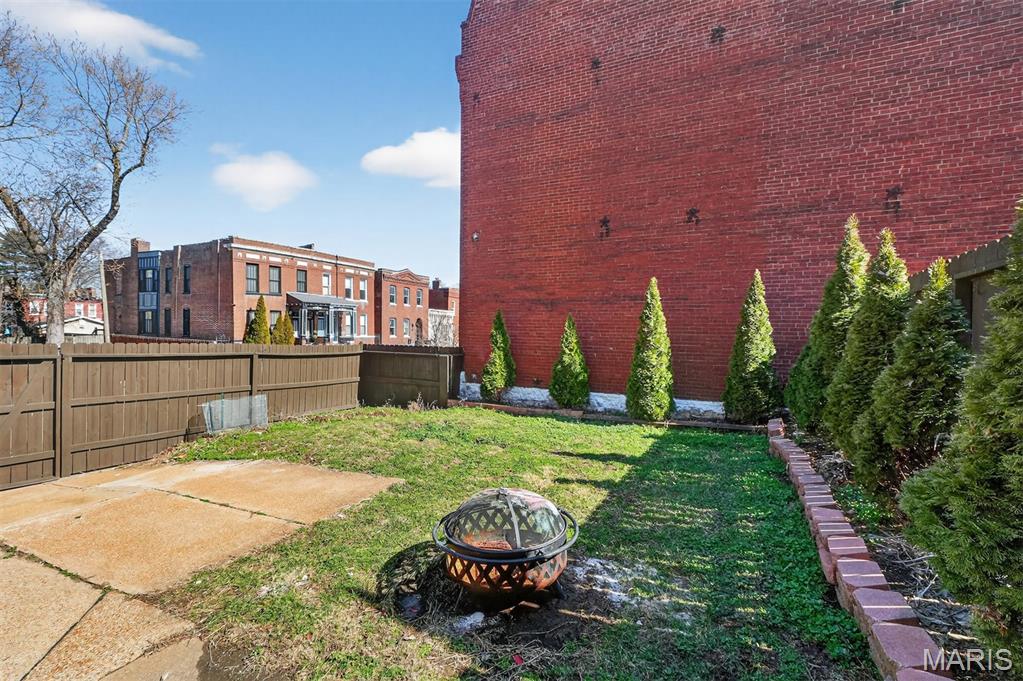 2124 Withnell Avenue