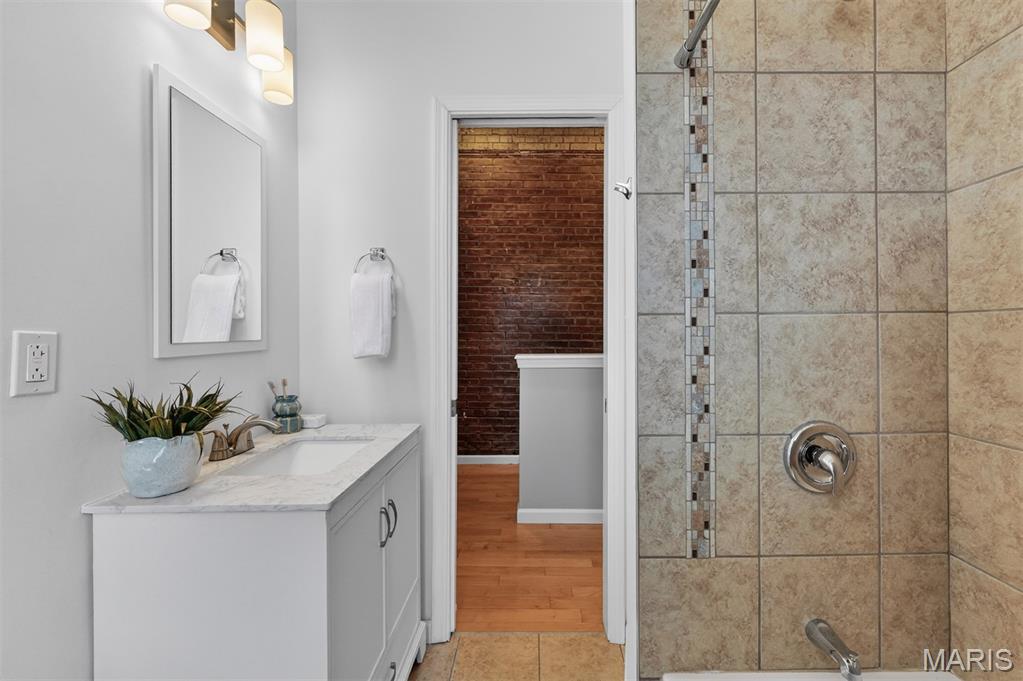 2124 Withnell Avenue