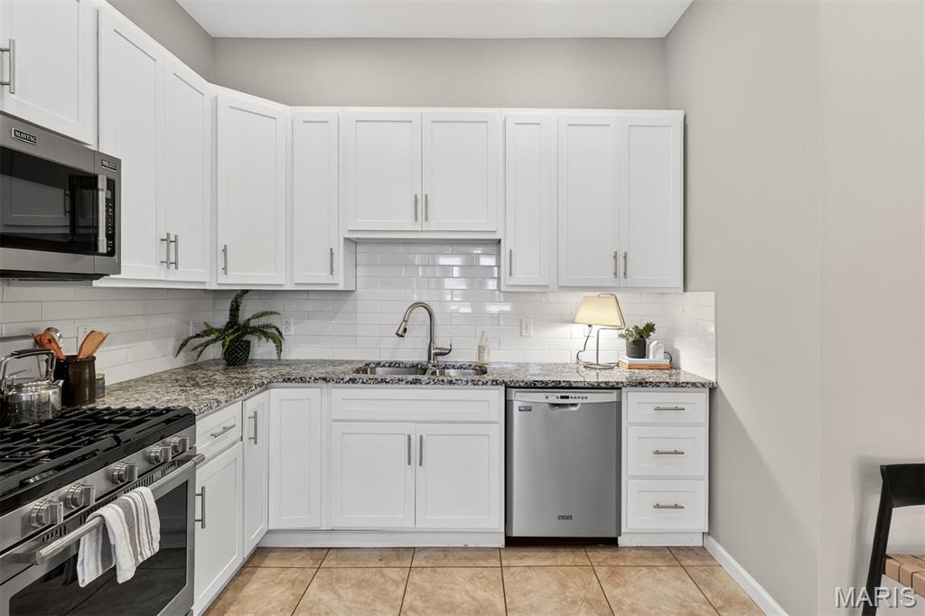 2124 Withnell Avenue