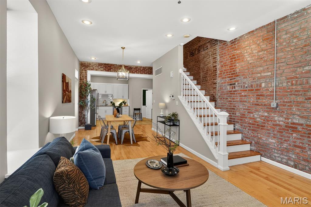 2124 Withnell Avenue